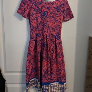 Lularoe dipped Amelia dress size small.